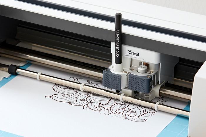Cricut Mug Press Starter bundle product in use