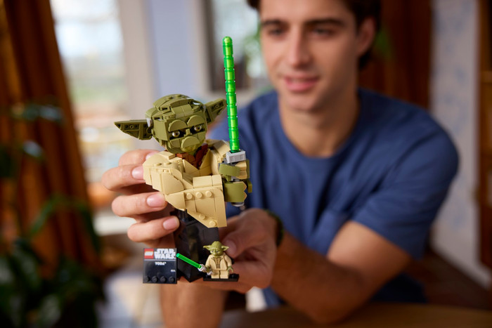 LEGO Star Wars Yoda Bust 75438 product in use