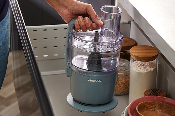 Kenwood Multipro Go FDP23.140GY Storm Grey produkt in gebrauch