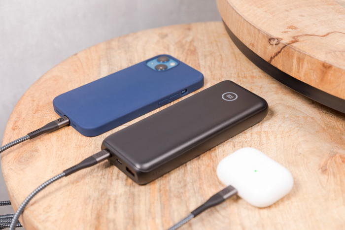 BlueBuilt USB-C-auf-Lightning-Kabel 1,5 m Kevlar Schwarz produkt in gebrauch