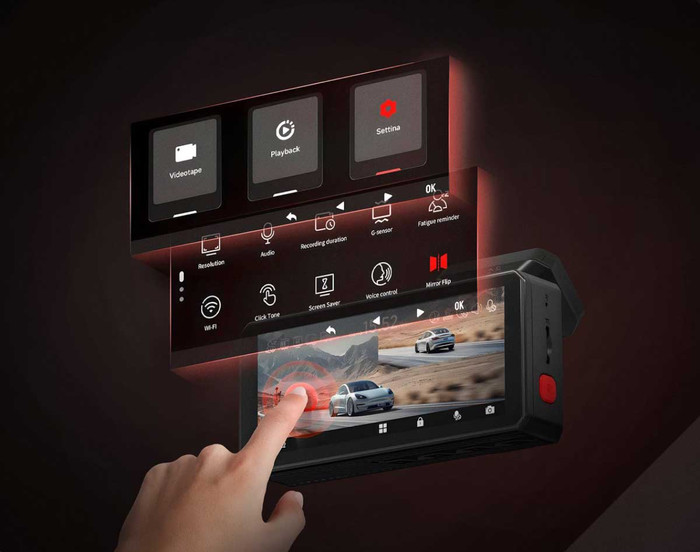 Redtiger F77 V2 4K Touchscreen WiFi GPS 2CH 256GB product in use