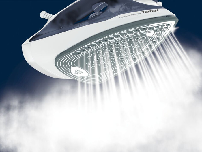 Tefal Express Steam FV2837 Dampfbügeleisen produkt in gebrauch