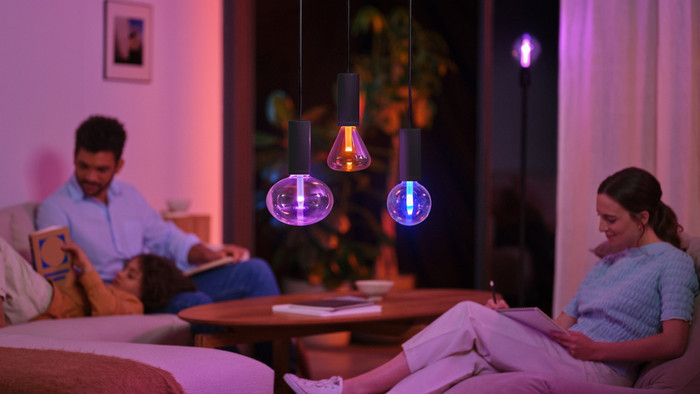 Philips Hue Lightguide Ellipse White and Color E27 6-pack + Pendant Lamp Cord product in use