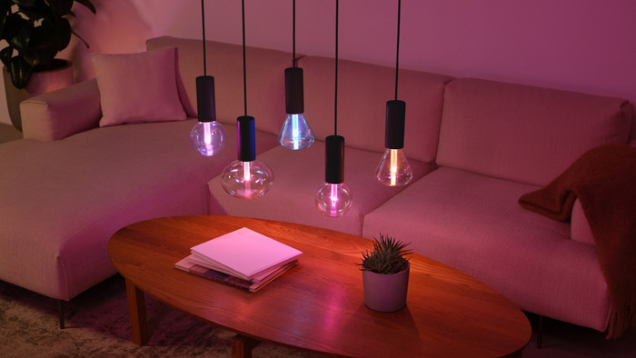 Philips Hue Lightguide Ellipse White and Color E27 6-pack + Pendant Lamp Cord product in use