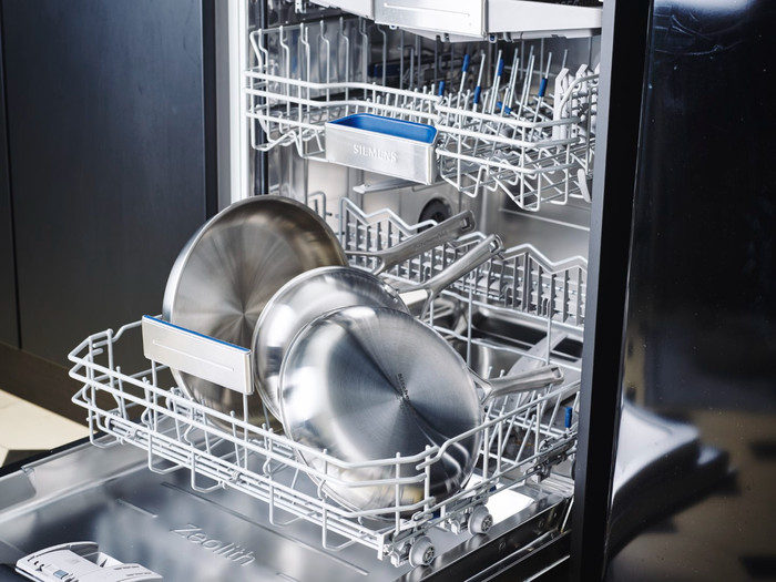 KitchenAid Multiply Frying Pan Set 24cm + 28cm product in use