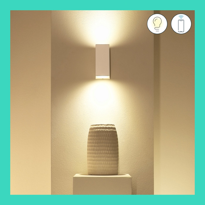 WiZ Up & Down Wall Lamp White - Colored and White Light - GU10 product in use