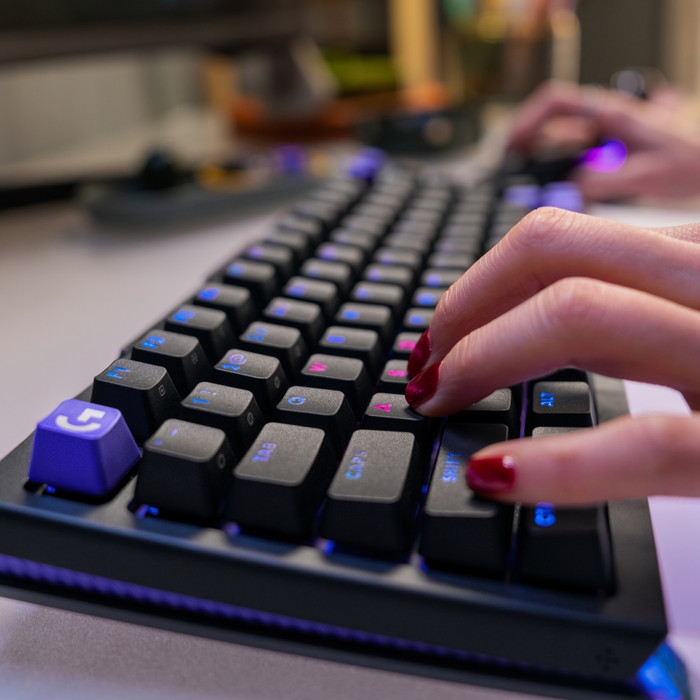 Logitech G512 X 98 Gaming-Tastatur QWERTZ Schwarz visueller lieferant