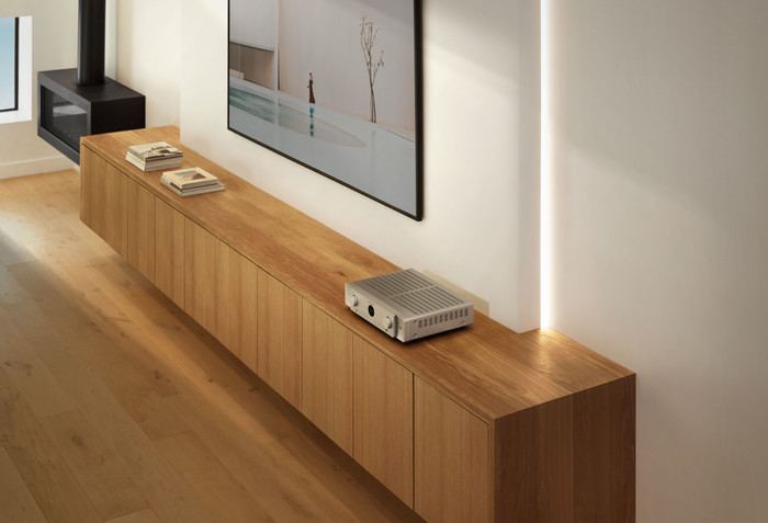 Marantz Cinema 70S Silver product in use