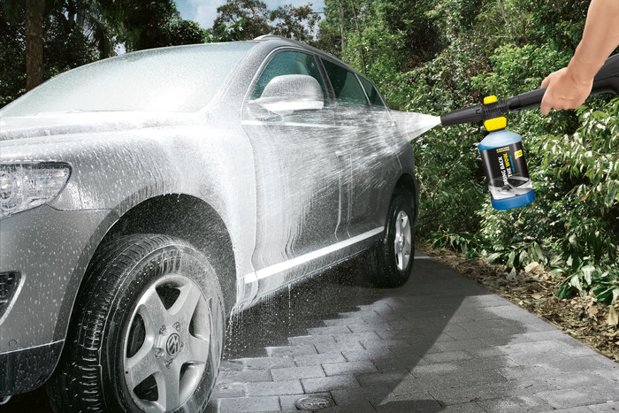 Kärcher K5 Premium Smart Control Flex Car Pack product in use