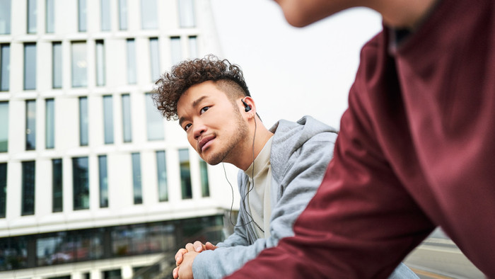 Sennheiser IE 200 Black product in use