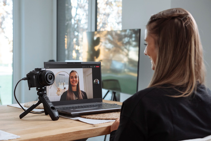 Canon EOS R50 Content Creator Kit produkt in gebrauch