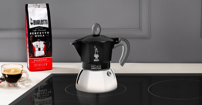 Bialetti New Moka Induction Black 6 Cups product in use