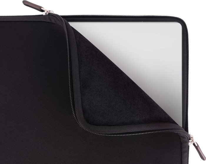 BlueBuilt Laptophülle für Apple MacBook Neo Schwarz innen