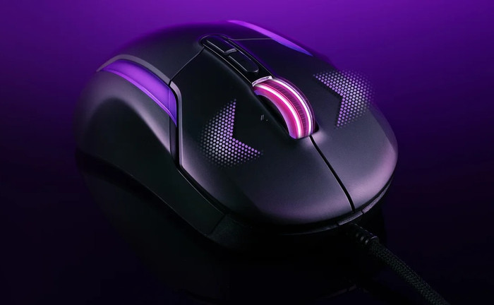 Turtle Beach Kone II Wired Gaming Mouse Black product in use
