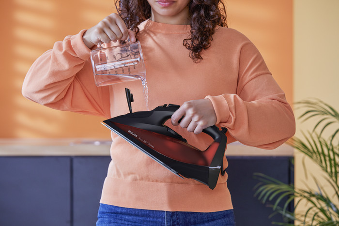 Philips 7000 Series DST7022/40 product in use