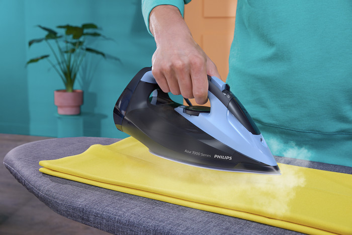 Philips 7000 Series DST7041/20 product in use