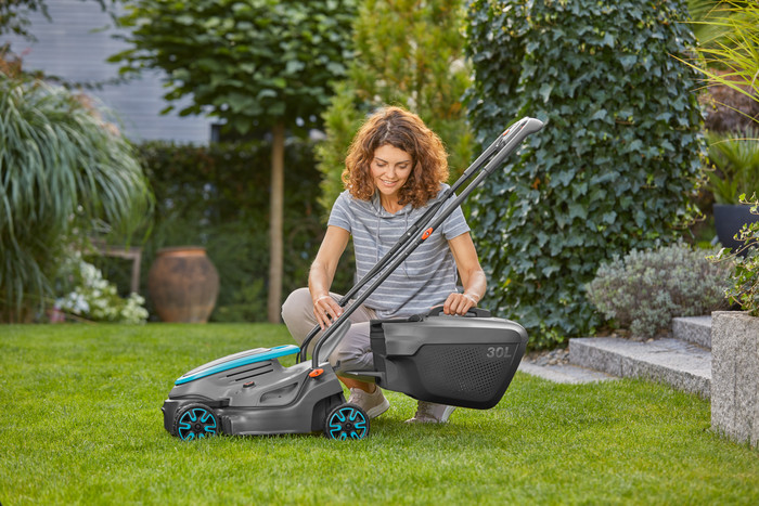 Gardena PowerMax 32/18V P4A Set product in use