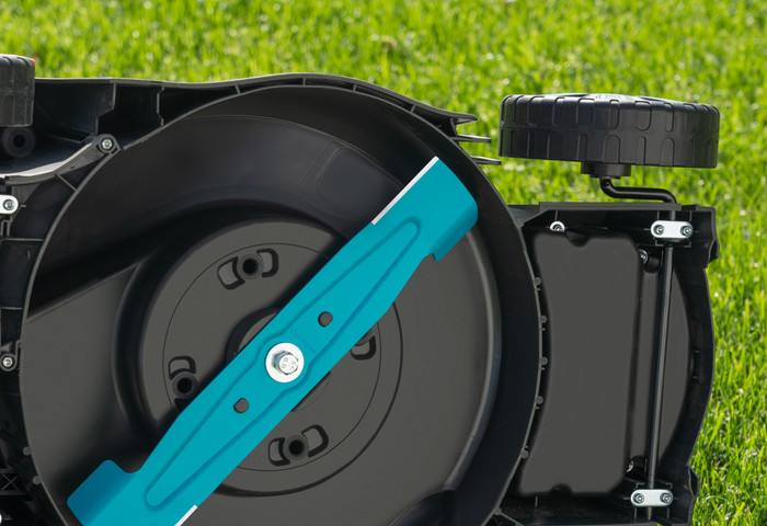 Gardena PowerMax 32/18V P4A Set product in use