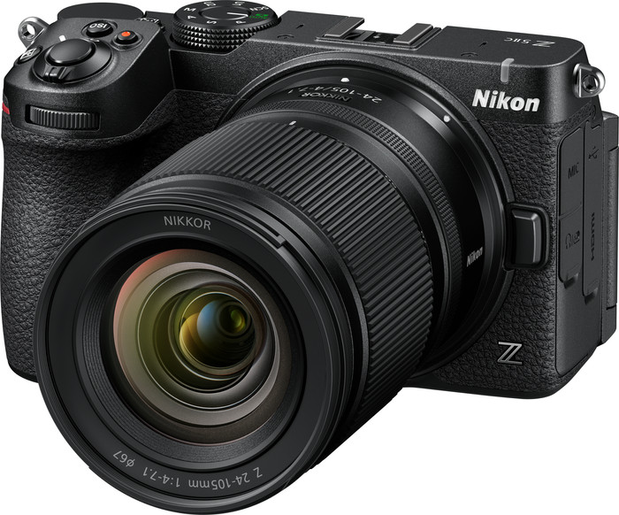 Nikon Z5IIC Schwarz + 24-105mm f/4-7.1 rechte seite