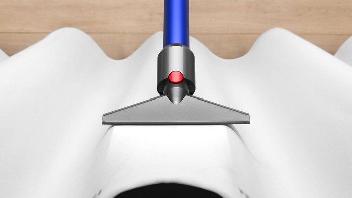 Dyson Möbelreinigungsset produkt in gebrauch