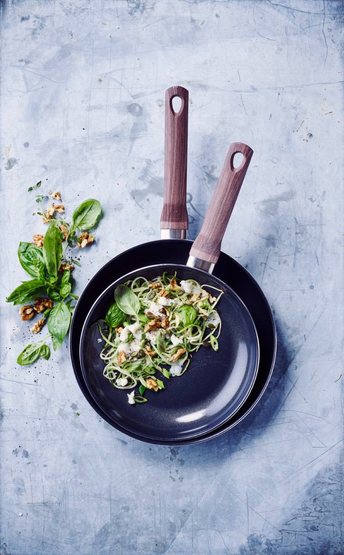 BK Simply Ceramic Pfannen- und Topfset 11-teilig produkt in gebrauch