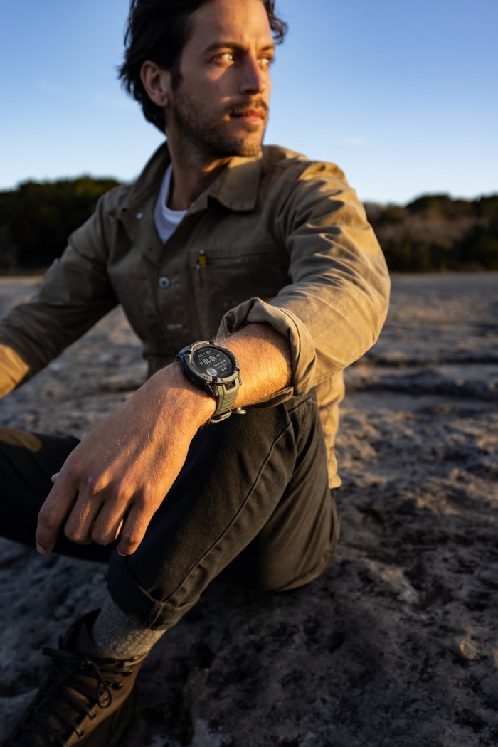 Garmin Instinct 2X Solar Graphit produkt in gebrauch