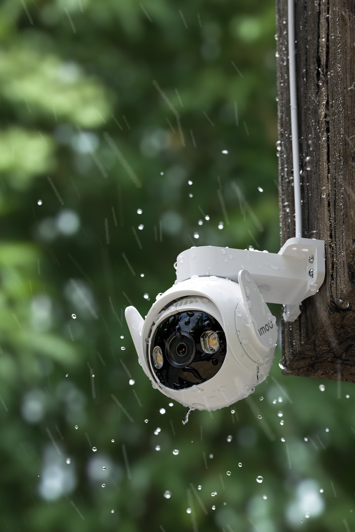 Imou Cruiser 2 3K 2-pack product in use