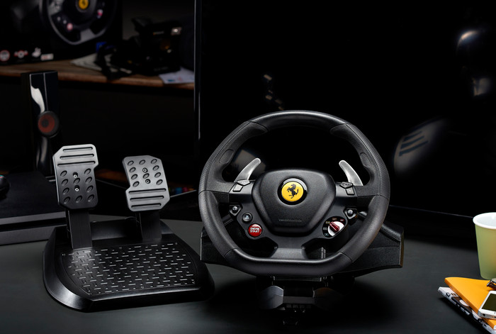 Thrustmaster T80 RW Ferrari 488 GTB Edition PS4 und PC produkt in gebrauch