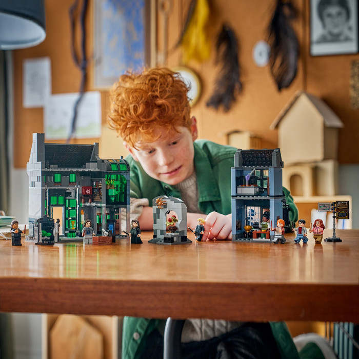 LEGO Harry Potter Zaubererläden in der Winkelgasse 76471 produkt in gebrauch