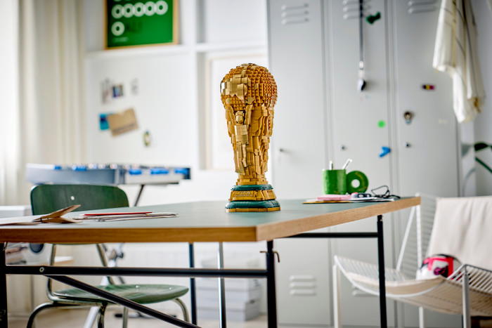 LEGO Editions Offizieller Pokal der FIFA Fußball-Weltmeisterschaft 43020 produkt in gebrauch