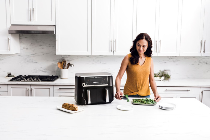 Ninja AF451 product in use