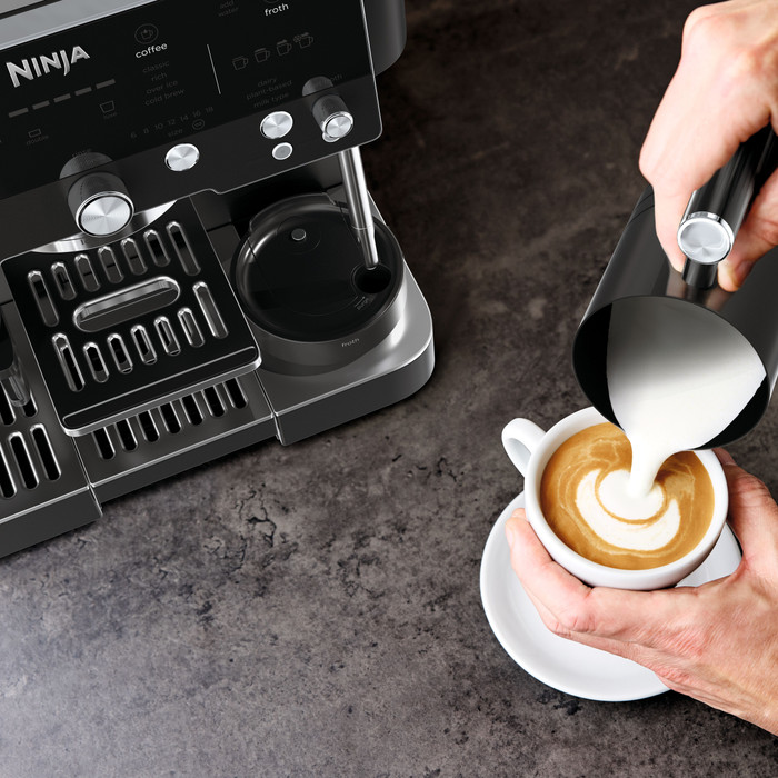 Ninja Luxe Cafe Premier ES601EUBK produkt in gebrauch