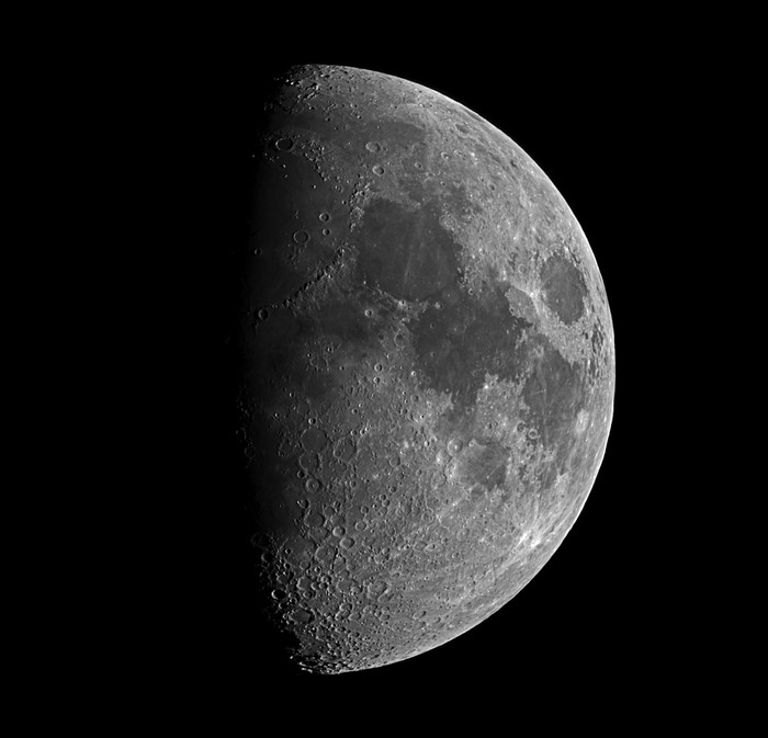 Bresser Spica 130/650 EQ3 Reflecting Telescope with Smartphone Camera Adapter visual supplier
