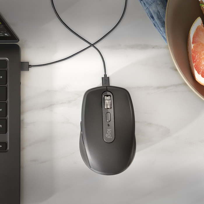 Logitech MX Anywhere 3S Compact Schwarz produkt in gebrauch