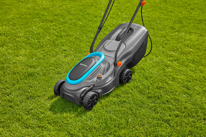 Gardena PowerMax 32/1200 G2 product in use