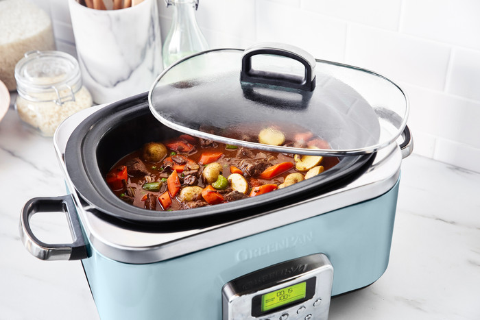 GreenPan Elite Slowcooker Blue Haze 6 Liter produkt in gebrauch