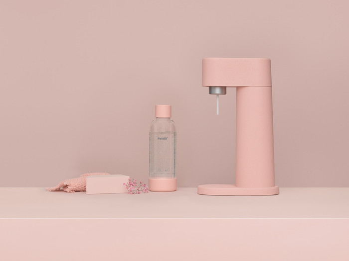 Mysoda Woody Light Pink produkt in gebrauch