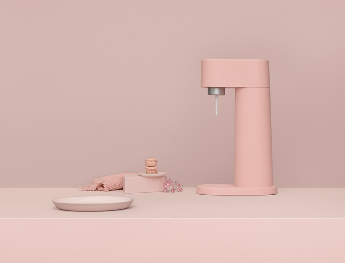 Mysoda Woody Light Pink produkt in gebrauch