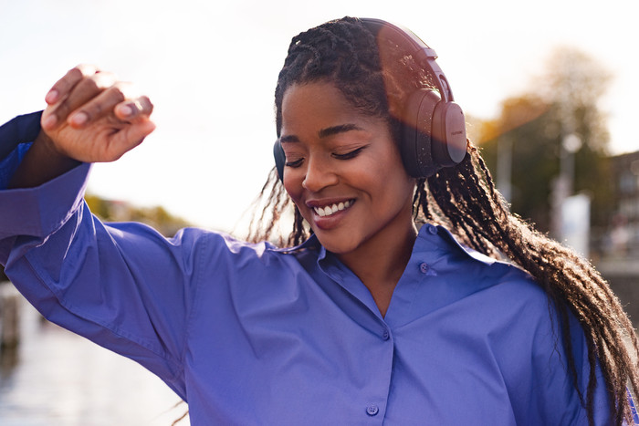 Fairbuds XL Schwarz produkt in gebrauch