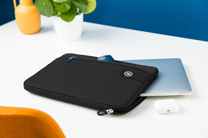 BlueBuilt Laptophülle Breite 33 cm 14 Zoll S Schwarz produkt in gebrauch