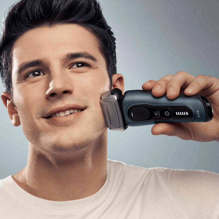 Braun Series 8 8513s Grau produkt in gebrauch