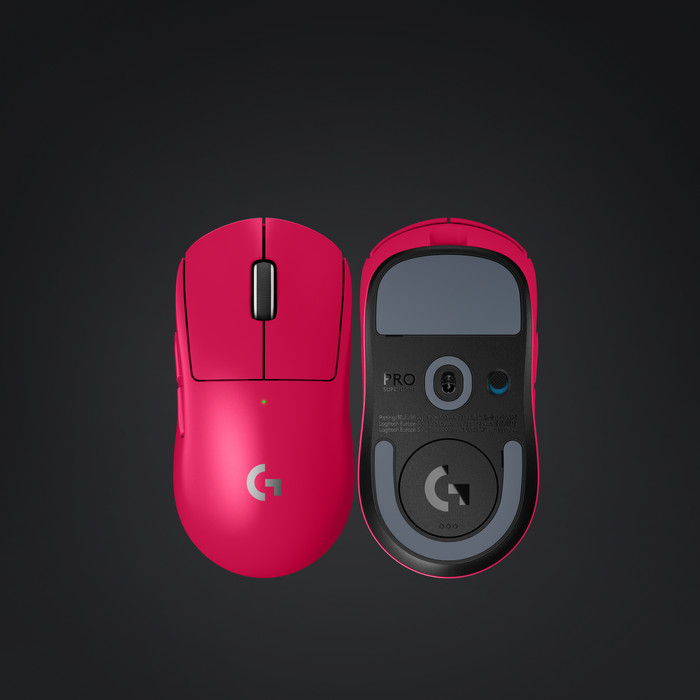 Logitech G PRO X Superlight 2 Lightspeed Kabellose Gaming-Maus Magenta produkt in gebrauch