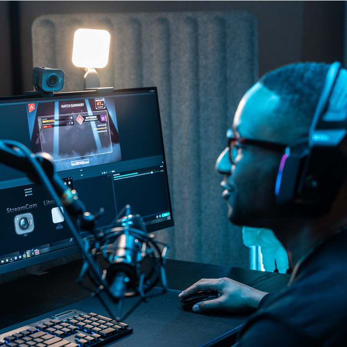 StreamCam + Blue Yeti product in use