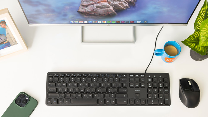 BlueBuilt Kabelgebundene Tastatur QWERTZ + Filum Kabelgebundene Maus produkt in gebrauch