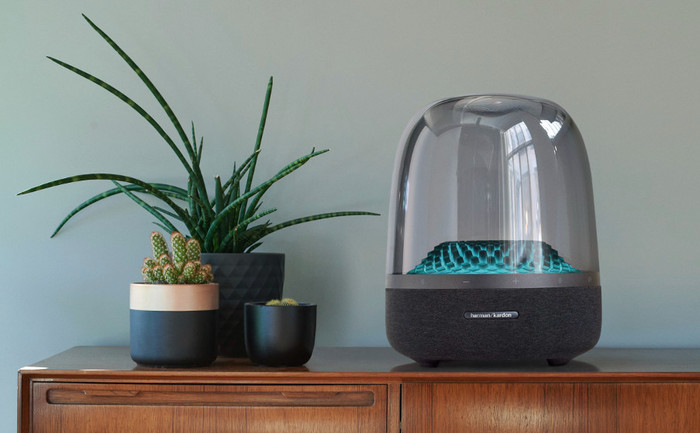 Harman Kardon Aura Studio 4 produkt in gebrauch