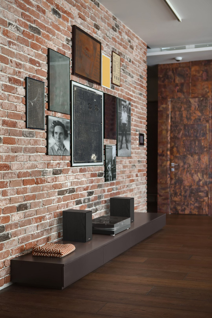 Klipsch R-40PM product in use