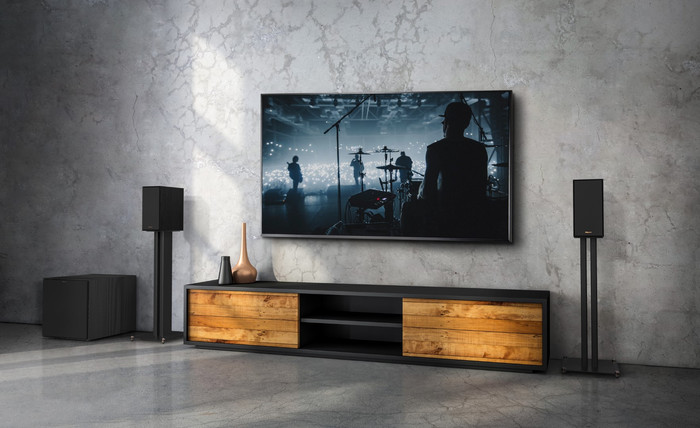Klipsch R-40PM product in use