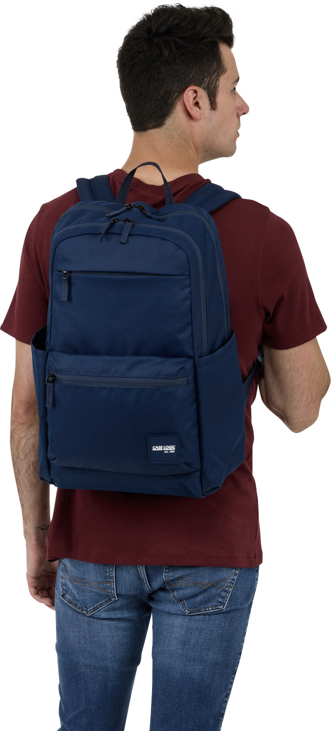 Case Logic Uplink Laptoprucksack - Dunkelblau produkt in gebrauch