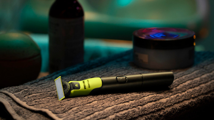 Philips OneBlade 360 Connected QP4631/65 product in use