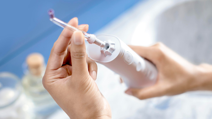 Philips Sonicare Cordless Power Flosser 3000 HX3826/31 produkt in gebrauch